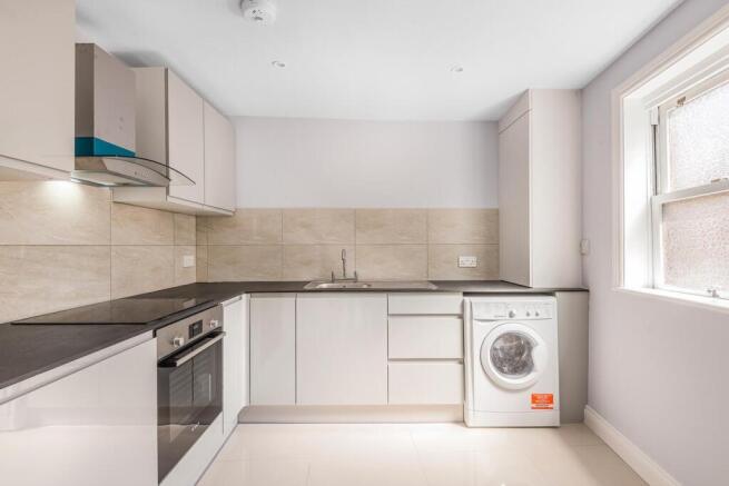 FLAT KITCHEN