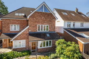 10, Greatacre, Chesham HP5 3BA