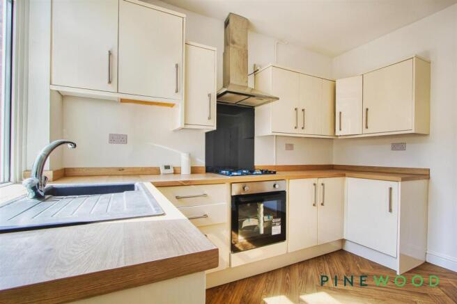 KITCHEN / DINER