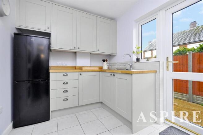 Aspire Estate Agents Benfleet 16.jpg