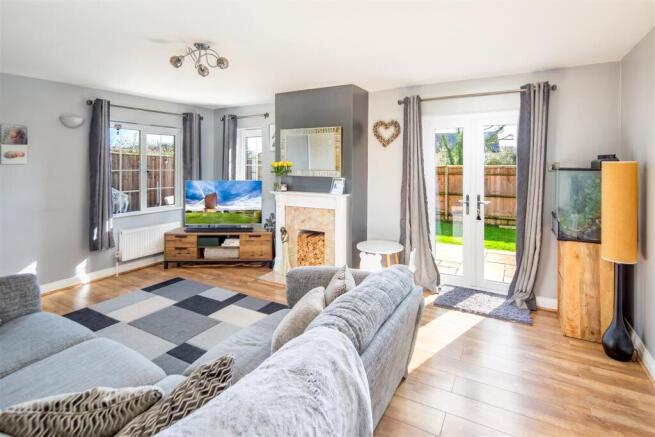 02-living room 2.jpg