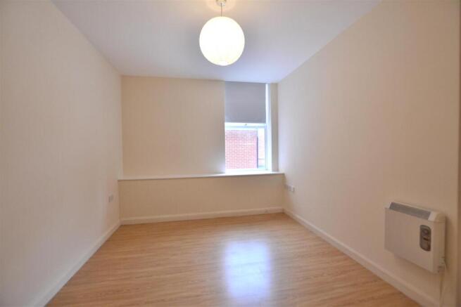 Bedroom One 1.JPG