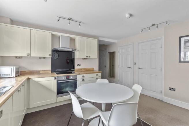 1 bed Apartment for sale Image 9