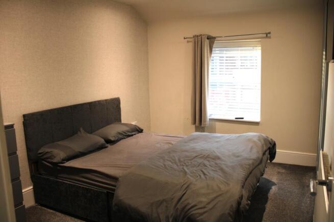 34 Holt Lane bedroom 1