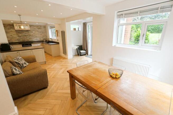 KITCHEN/DINING/SITTING ROOM