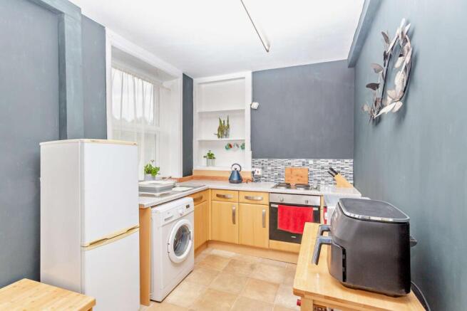 3 bed Terraced for sale Image 7