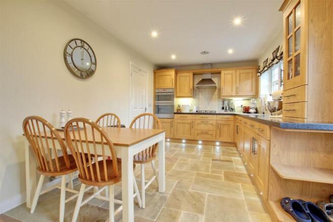 BREAKFAST KITCHEN