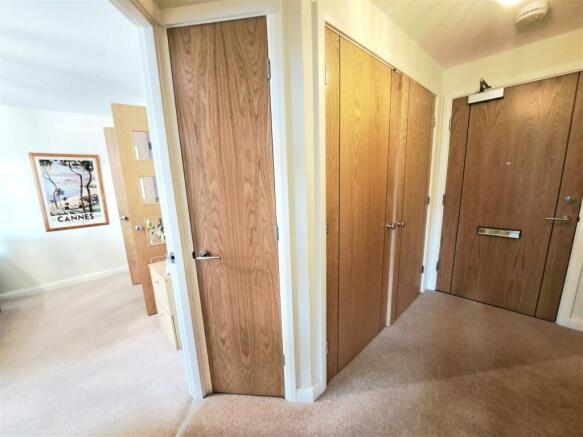 1 bed Apartment for sale Image 9