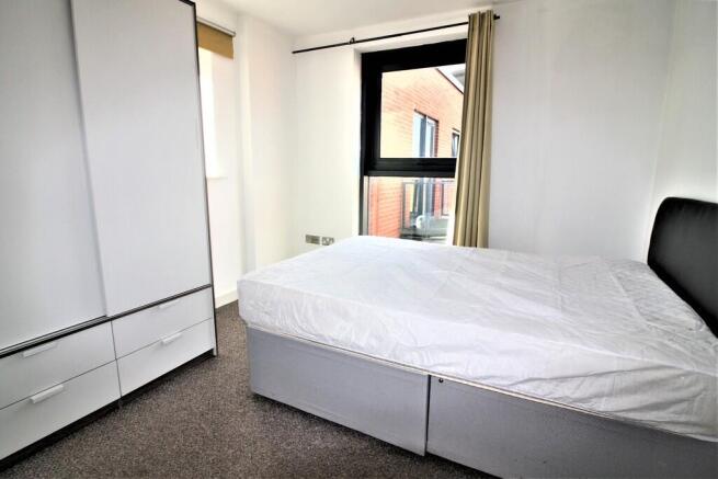 1 bed Apartment to rent Image 5