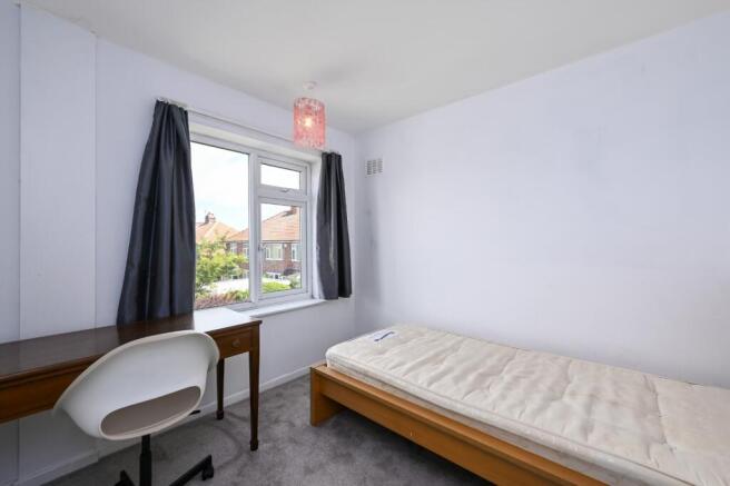 4 bed Semi-Detached for sale Image 9