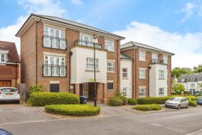 Flat A, 35 Waverley House, Trubwick Avenue, Haywards Heath RH16 4UR
