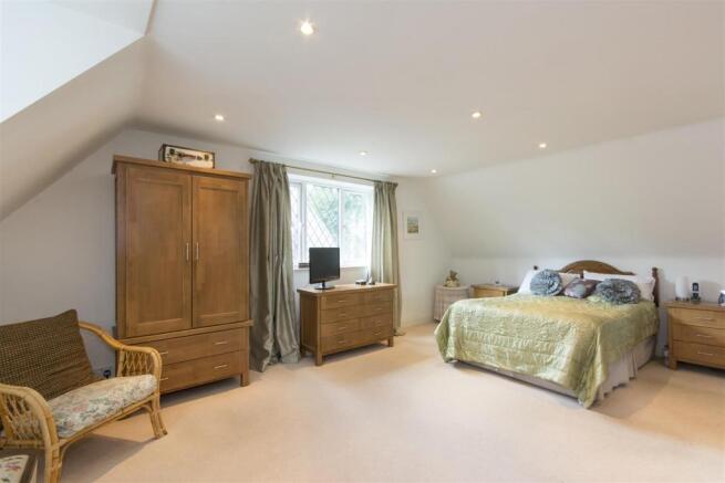 Bedroom 1a High Res JPG.jpg