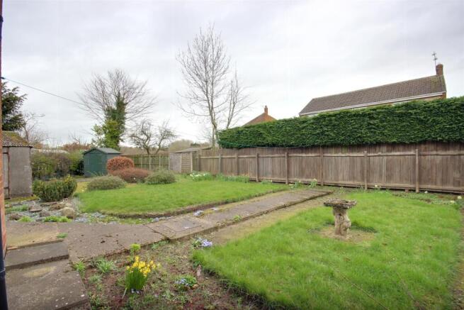 2 bed Semi-Detached for sale Image 9