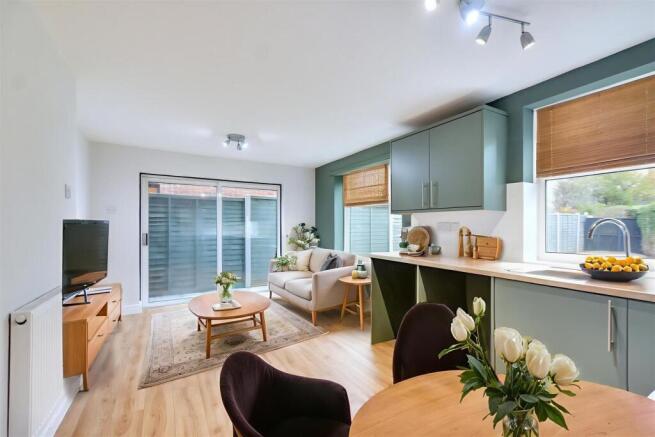 22 Derby Road kitchen dining room.jpg