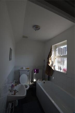Flat 2 Bathroom