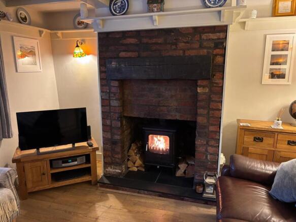 2 bed House for sale Image 4