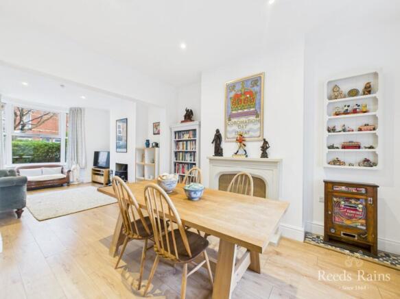 4 bed Terraced for sale Image 4