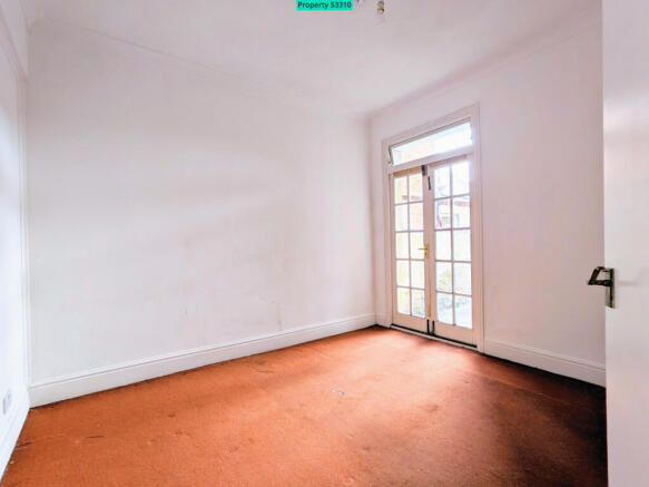 Dining room/Bedroom 4