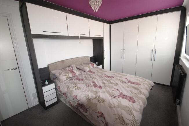 Bedroom One (to the front)