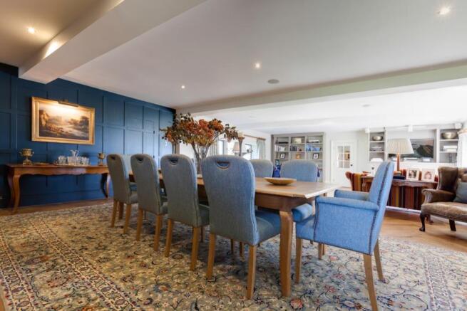 Formal Lounge/Dining