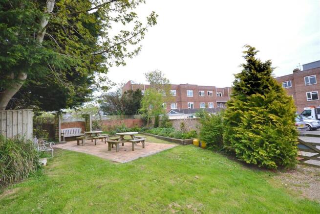 Communal Garden.jpg