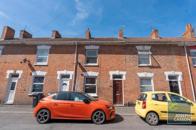 3-bed house on Wellington Road, Bridgwater, TA6, £165,000