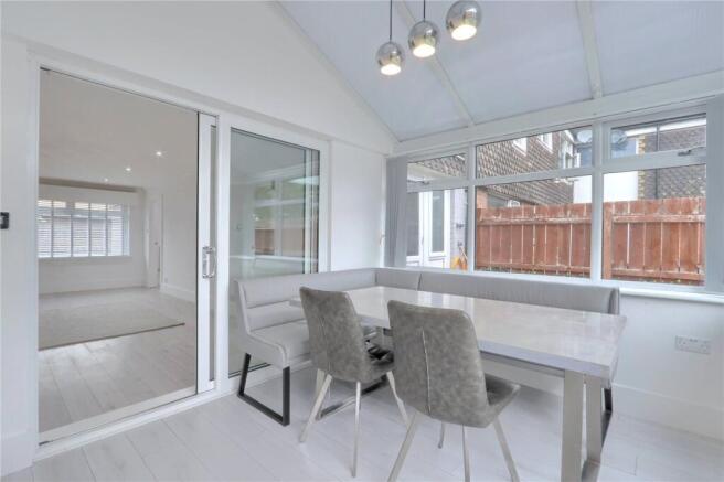 3 bed Terraced for sale Image 9