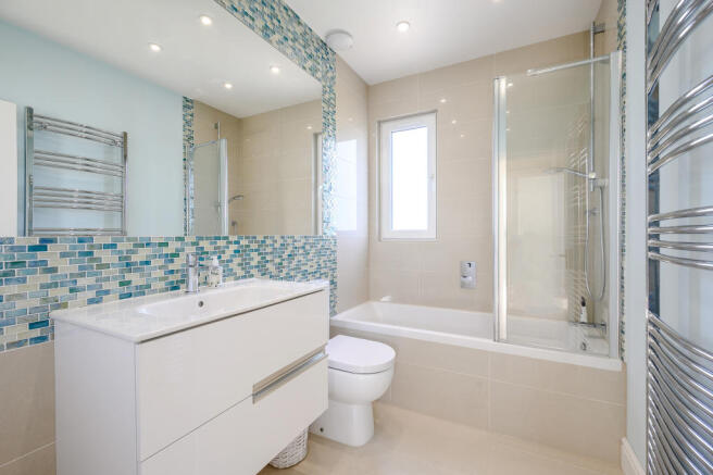 70 Aylward Road-18
