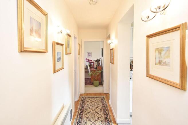 2 bed Flat for sale Image 8