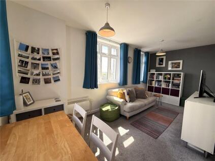 Station Road, Aldershot, Hampshire, GU11