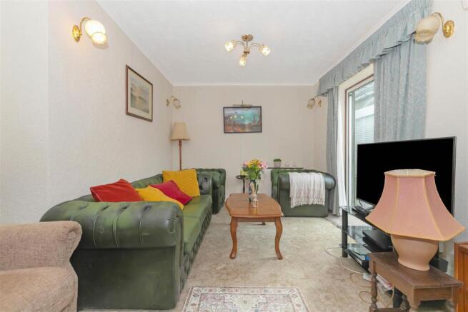 Haselbury Grove, Saltford, Bristol photo 4