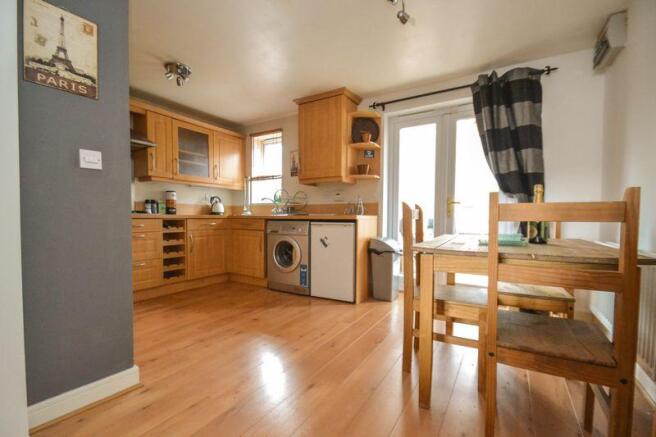 Kitchen/Dining...