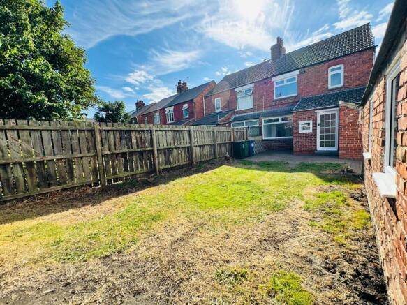 3 bed Semi-Detached to rent Image 5
