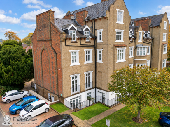 61 Upton Court