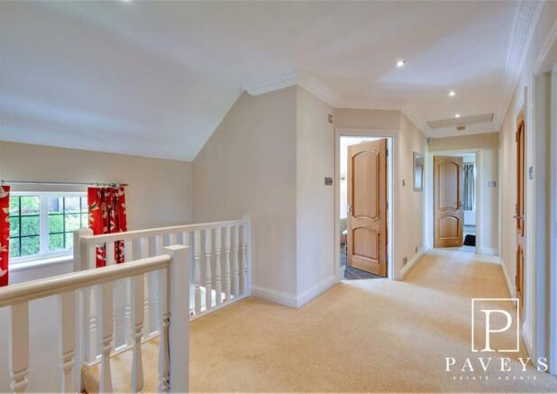 FIRST FLOOR LANDING