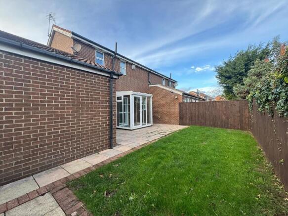Swanage Drive, Redcar, North Yorkshire, TS10 photo 4