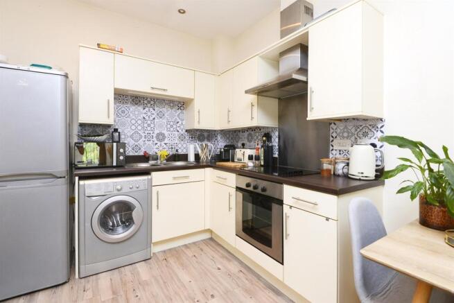 Kitchen: