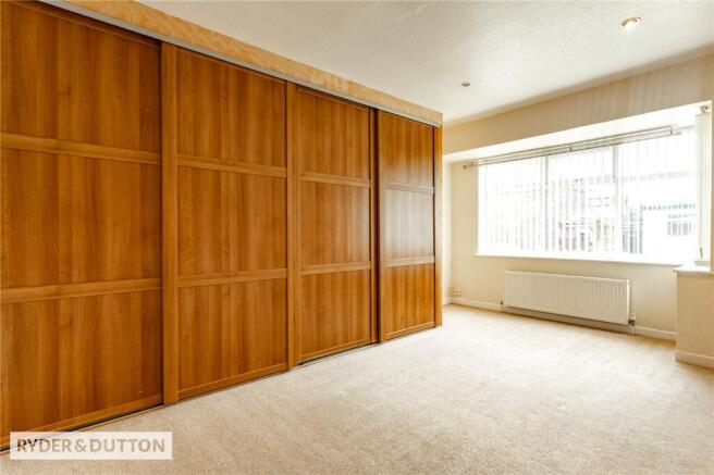 2 bed Semi-Detached Bungalow for sale Image 6