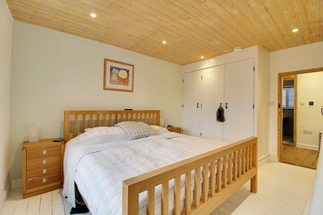 Bedroom One (2).jpg