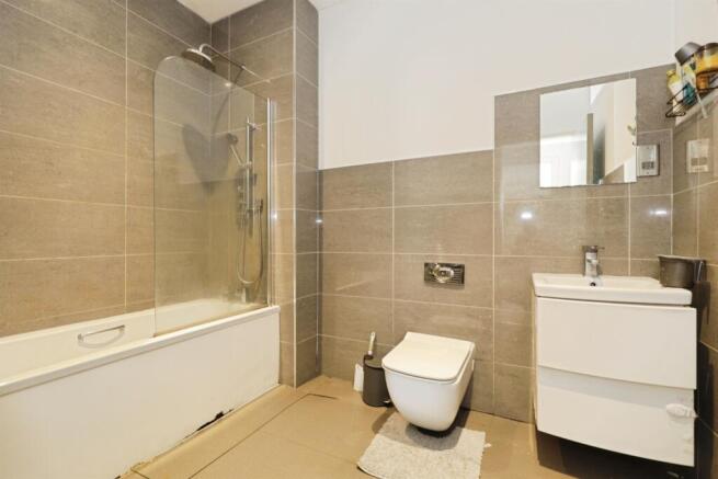 2 bed Apartment for sale Image 7