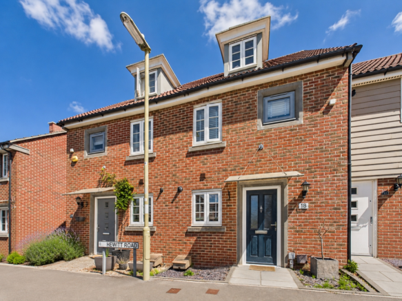 EweMove Estate Agents Basingstoke - Hewitt Road