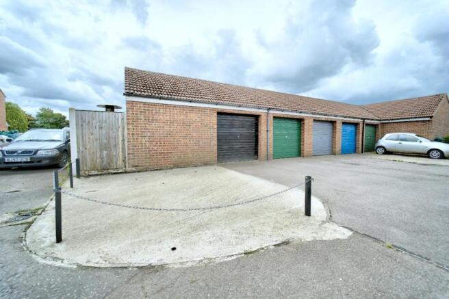 Garage/Parking