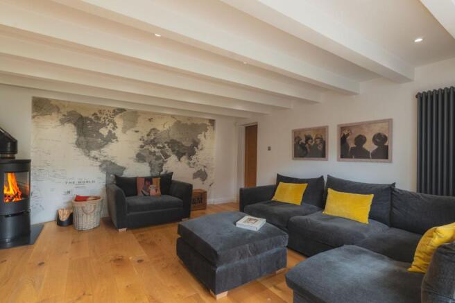Heybedore, Keckwick Lane, Daresbury WA4 6SU photo 4