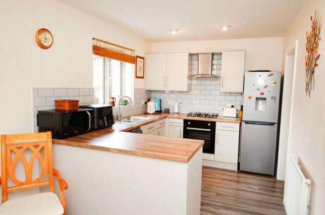 3 bed Detached for sale Image 12
