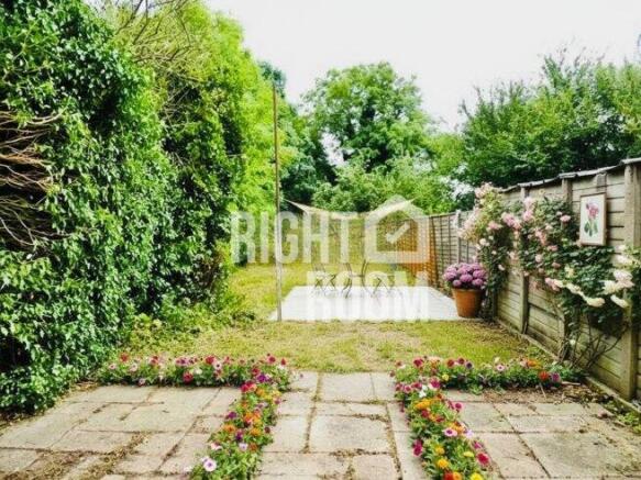 room-3-302-burgess-road-so16-3bj-1023407