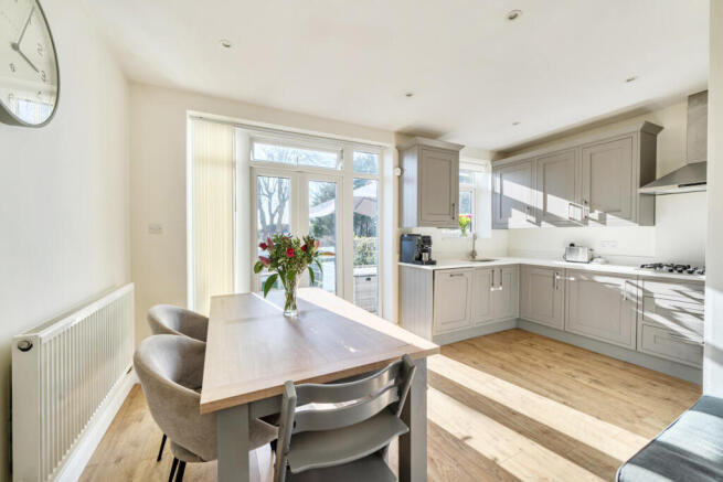 1430823-8-69b973b...