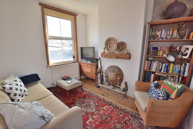 3 bed Terraced for sale Image 4