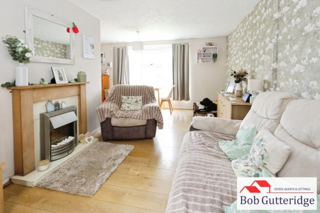 "L" SHAED LOUNGE / DINING ROOM