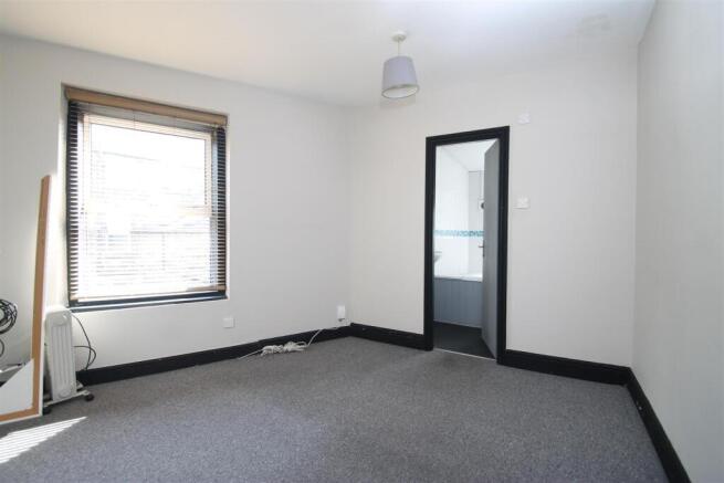 1 bed Flat for sale Image 5