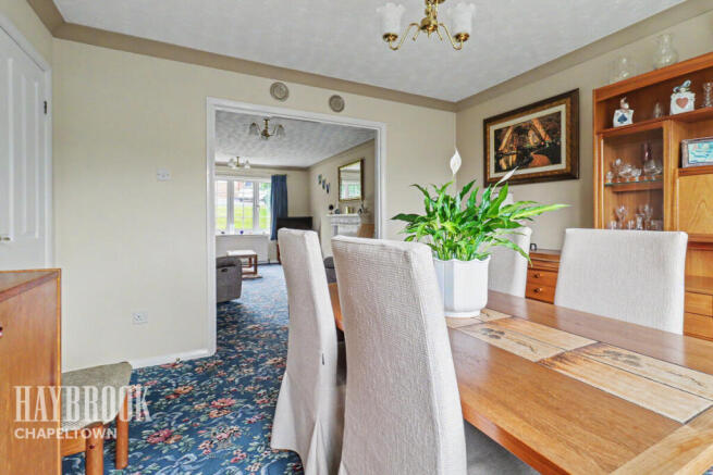 4 bed Detached for sale Image 10